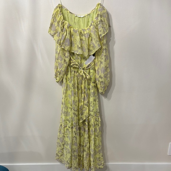 Astr Dresses & Skirts - Astr Kaylani Dress Floral Yellow Off-Shoulder Dress NWT